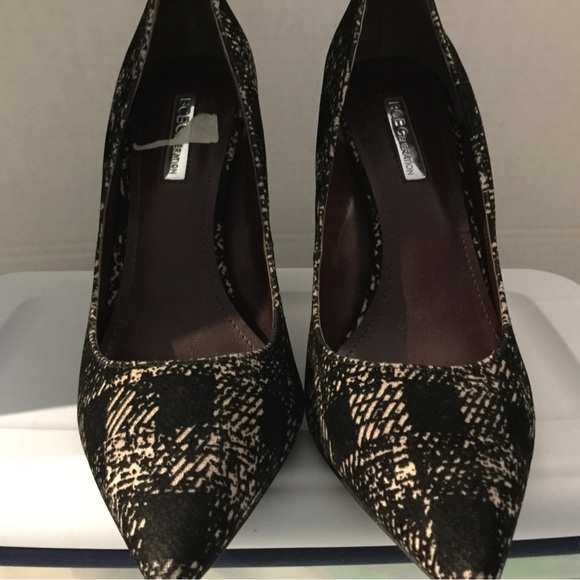 BCBGeneration pumps size 8/38, new - Picture 3 of 5